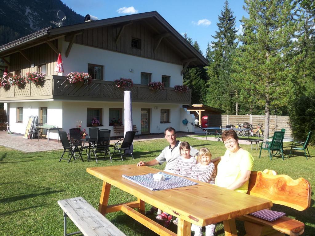Haus Sonnenweg Lägenhet Leutasch Exteriör bild